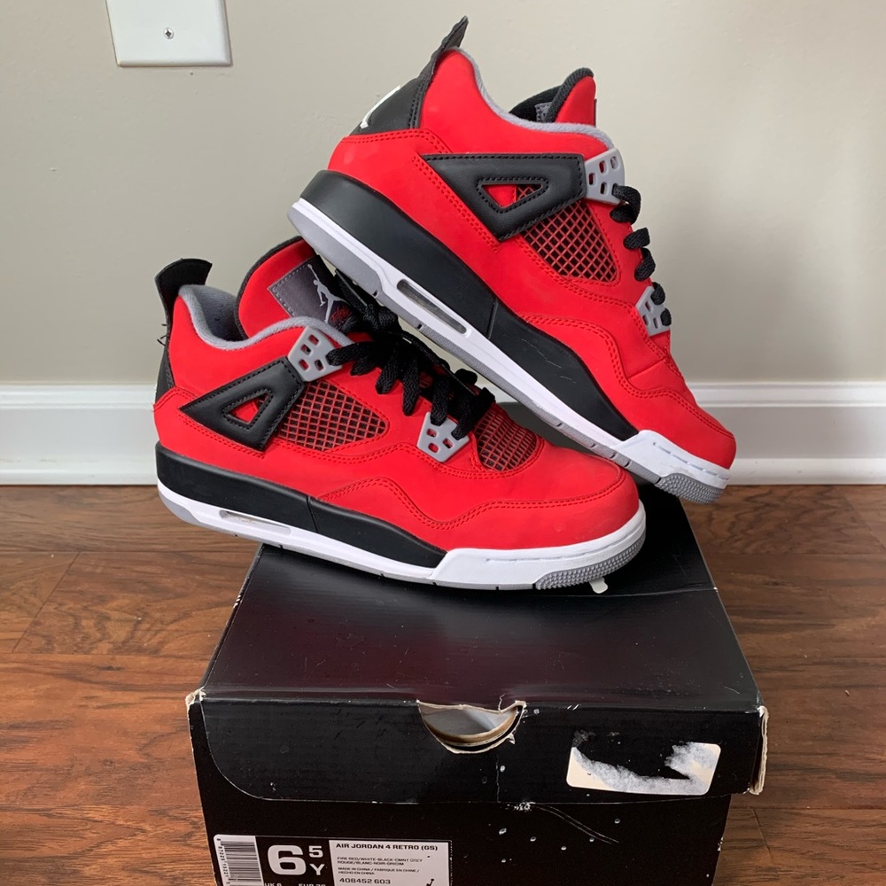 Jordan retro 4
